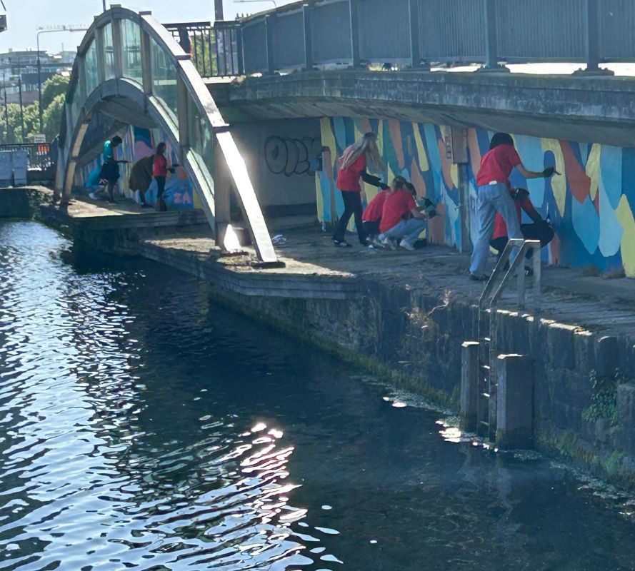 Docklands volunteer day bridge painting